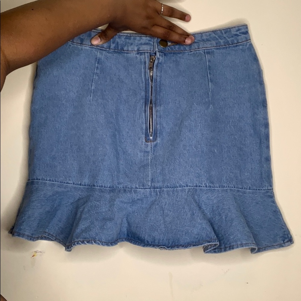 denim skirt !